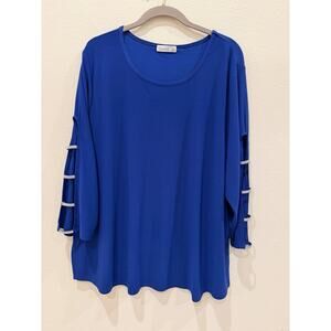 89th + Madison Women's Plus Size 2X Top Shirt Top Royal Blue Rhinestone Sleeve
